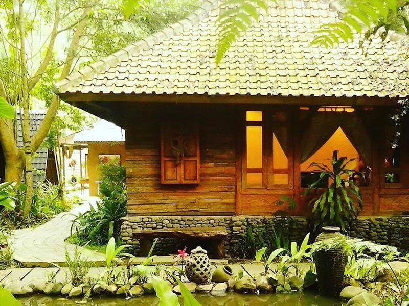 Imah Seniman Lembang
